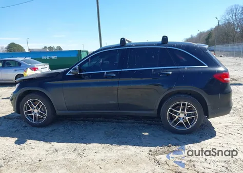 2016 Mercedes-Benz Glc 300 z USA, uszkodzony, nr VIN WDC0G4JB0GF083787